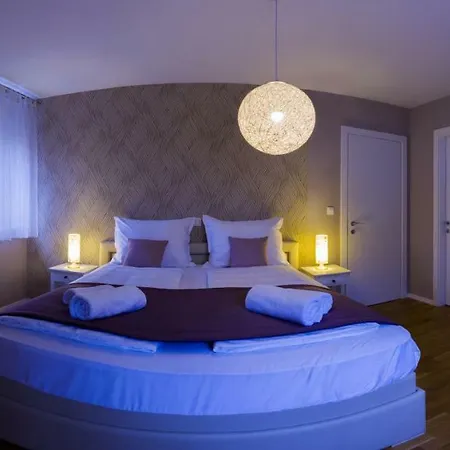 Royal Chica Cure Villa Split