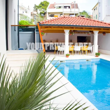 Royal Chica Cure Villa Split